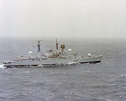 HMS Coventry durante el ejercicio Springtrain 82