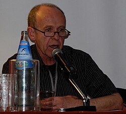 Imagen ilustrativa de Ian Watson: Escritor Británico de Ciencia Ficción