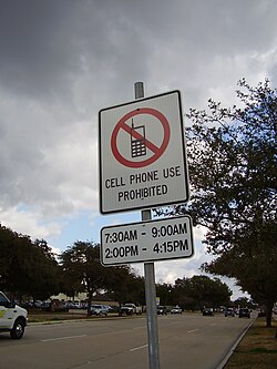 Imagen representativa de distracción al volante